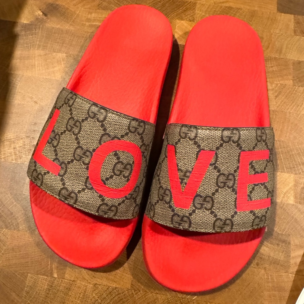 Gucci LOVE Slides